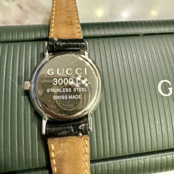 Gucci 3000L Black Dial Women’s Watch - Picture 12 of 13